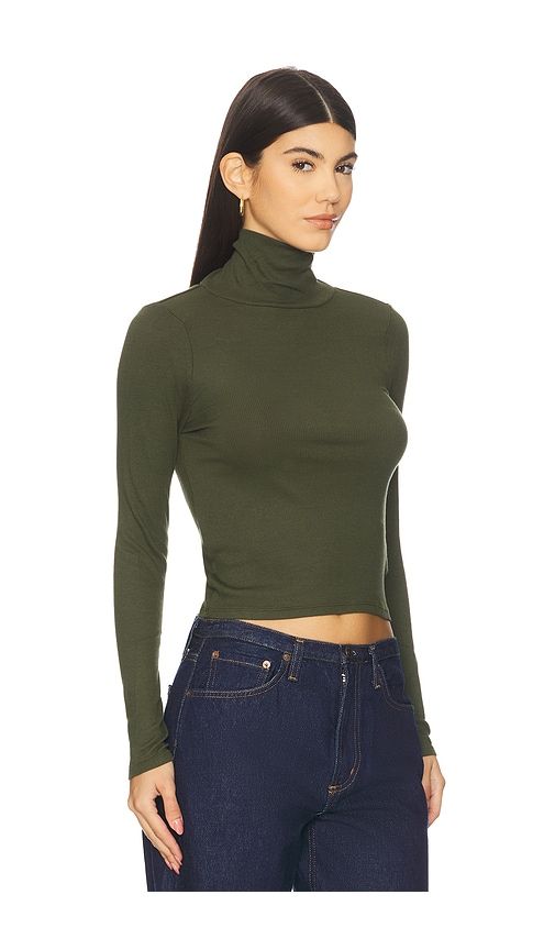 Crop Turtleneck Top in Dark Green. - size L (also in M, S, XL, XS) - Bobi - Modalova