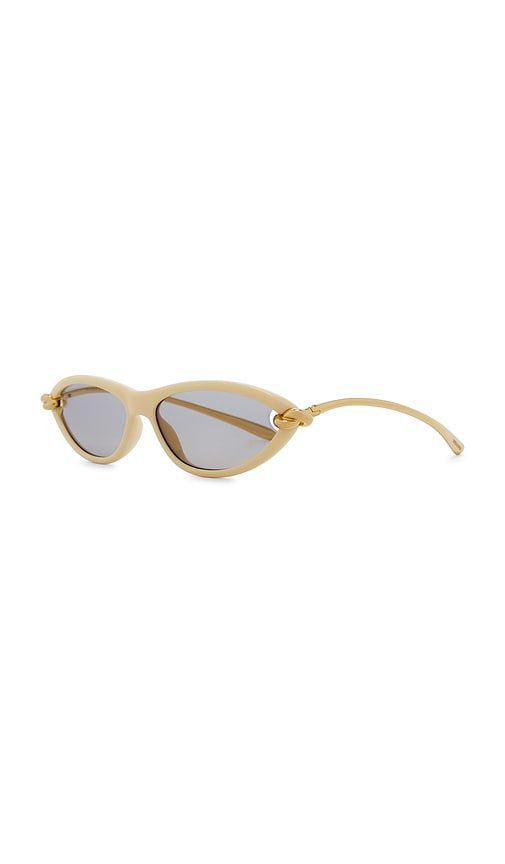 Cat Eye Sunglasses in Metallic Gold - Bottega Veneta - Modalova