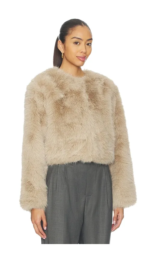 Crop Faux Fur Coat in Beige. - size L (also in M, S) - BLANKNYC - Modalova