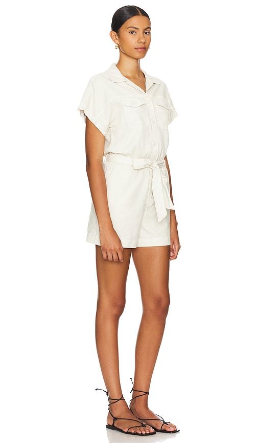 Searose Rolled Sleeve Romper With Belt in Nude. - size S (also in L) - Bella Dahl - Modalova