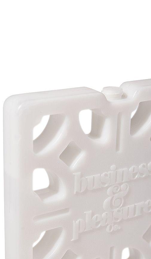 Ice Breezeblock in - business & pleasure co. - Modalova