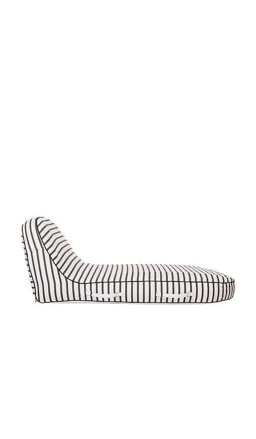 Pool Lounger in Black - business & pleasure co. - Modalova