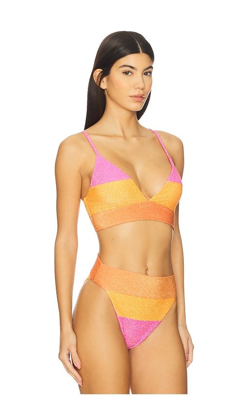 X REVOLVE Riza Triangle Bikini Top in Yellow. - size L (also in M, S, XL, XS) - BEACH RIOT - Modalova