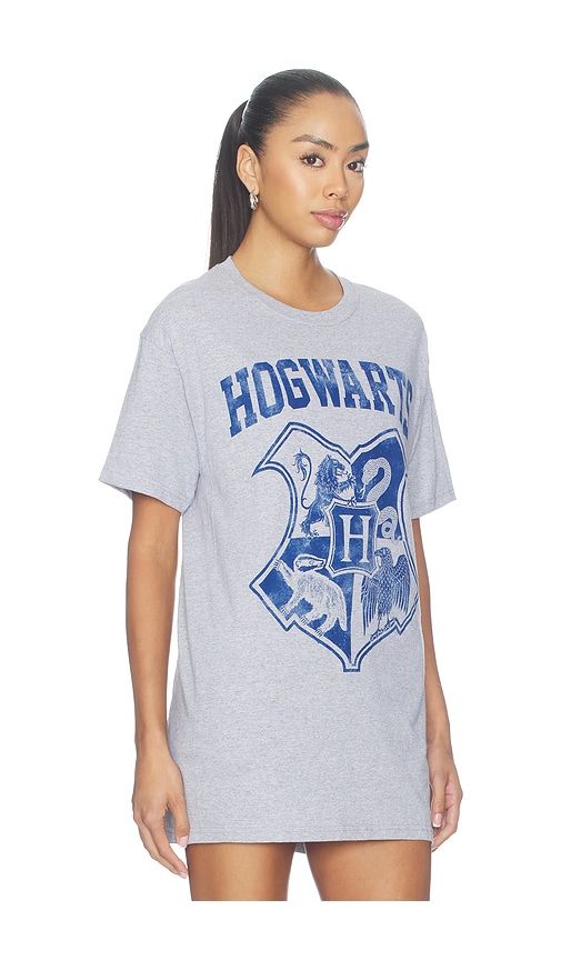 Hogwarts Tee in Grey. - size L (also in M, S, XL/1X) - BIOWORLD - Modalova