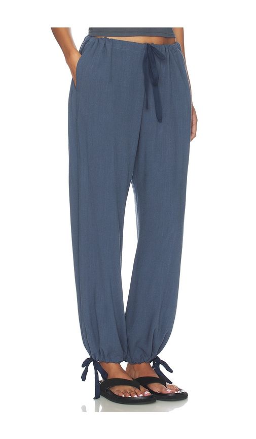 The Bridget Pant in Navy. - size L (also in M, S, XS) - Bella Venice - Modalova
