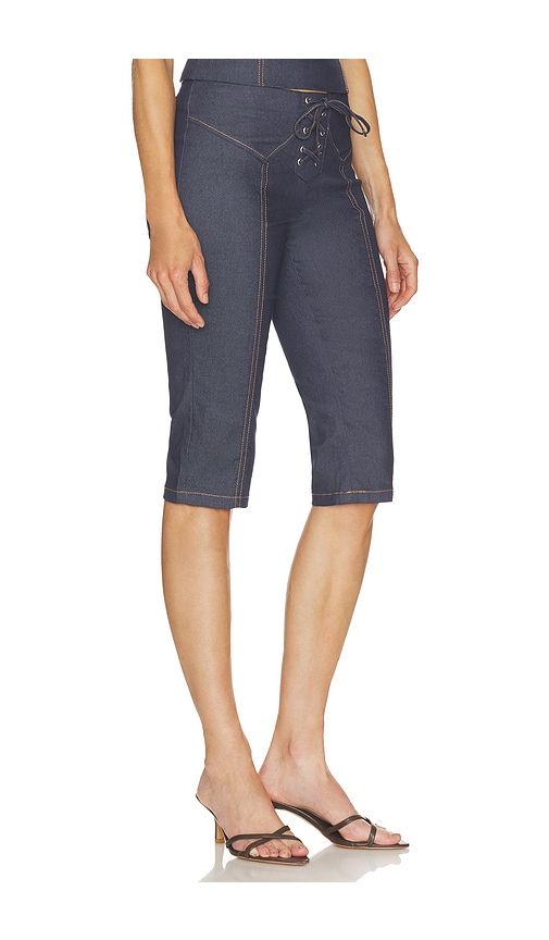 Tariq Capri Jeans in Blue. - size M (also in S, XL, XS) - BY.DYLN - Modalova