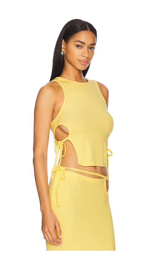 X Revolve Len Top in Yellow. - size M (also in S) - BY.DYLN - Modalova