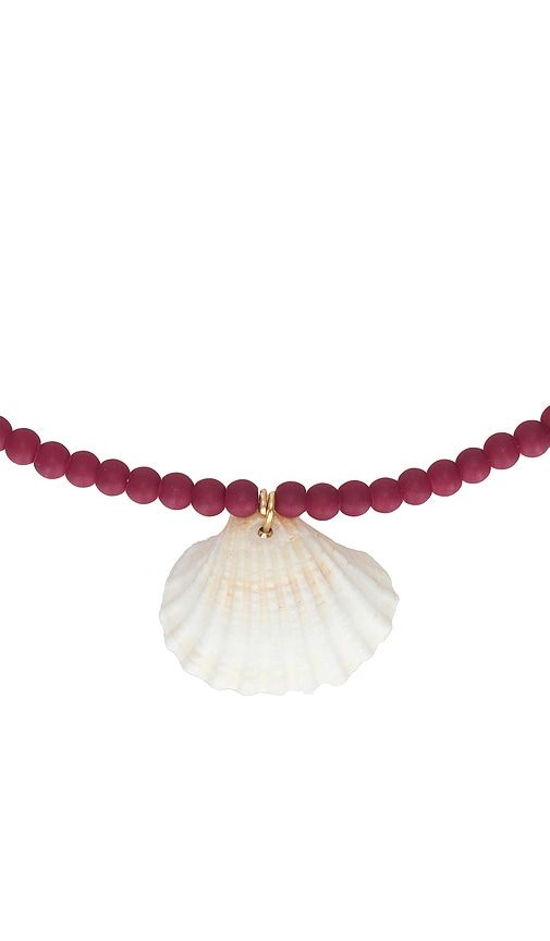 Hallie Beaded Necklace With Seashell in Red - Casa Clara - Modalova