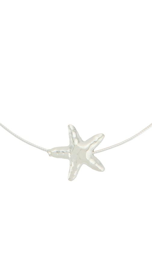 Maris Pendant Necklace in Metallic - Casa Clara - Modalova