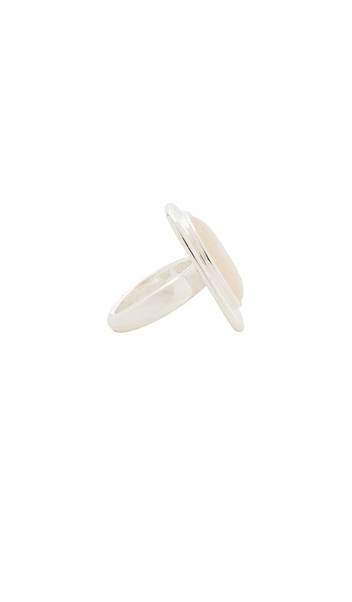 Casa Clara Breezy Ring in Ivory - Casa Clara - Modalova