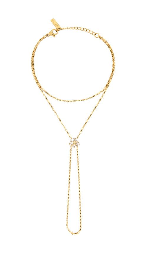 Belle Anna Hand Chain in Metallic - Casa Clara - Modalova