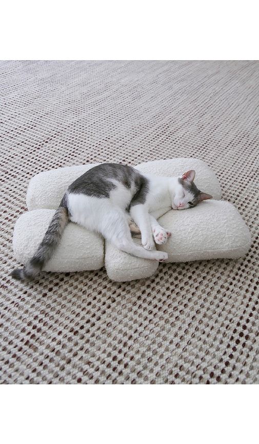 Pebble Pet Bed in - Catenary Home - Modalova