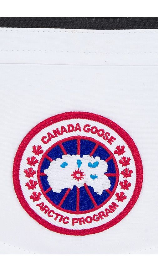 Canada Goose Waist Pack in White - Canada Goose - Modalova