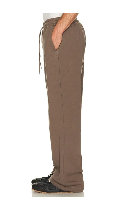 The Charlie Pants in Brown. - size L (also in M, S, XL/1X) - Common Market - Modalova