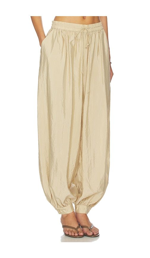 Tumbled Woven Verne Pant in Beige. - size L (also in M, S, XS) - Cinq a Sept - Modalova