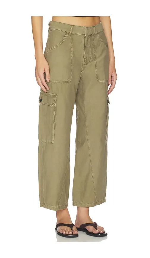 Thassos Twisted Seam Utility Pants in Olive. - size 28 (also in 29, 32, 33, 34) - Citizens of Humanity - Modalova