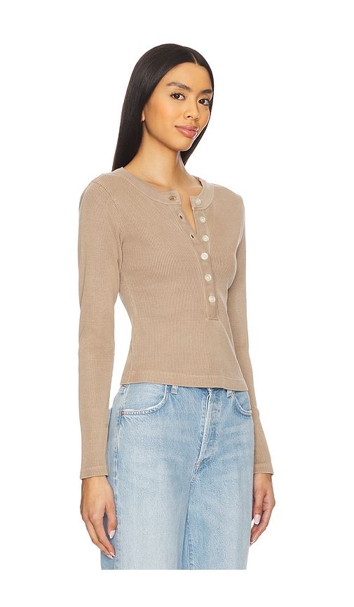 Varra Henley in Tan. - size M (also in S, XS) - Citizens of Humanity - Modalova