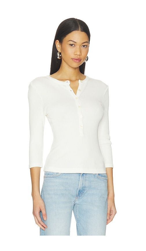 Boy Henley Tee in Ivory. - size L (also in M, XS) - Citizens of Humanity - Modalova