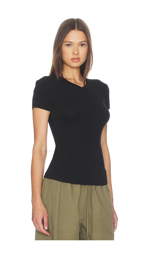 The Seoul V-neck Tee in Black. - size M (also in S) - COTTON CITIZEN - Modalova
