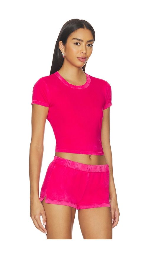The Standard Baby Tee in Fuchsia. - size M (also in S, XS) - COTTON CITIZEN - Modalova