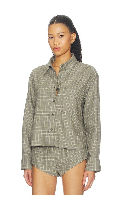 Cropped Oversized Shirt in Dark Green. - size L (also in M, S, XL, XS, XXS) - CLOSED - Modalova