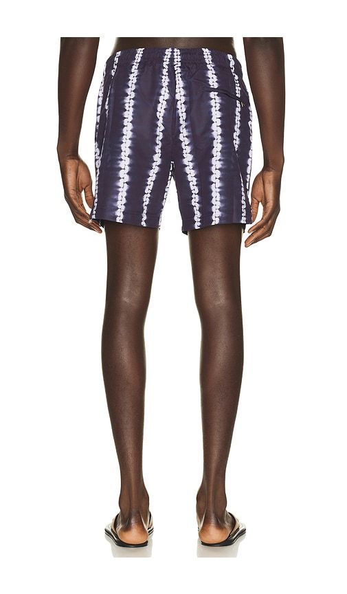 Shibori Stripe Classic Swim Short in Blue. - size L (also in M, S, XL/1X, XXL/2X) - Commas - Modalova