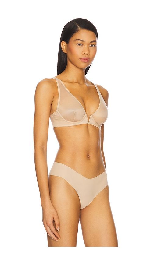 Chic Mesh Plunge Underwire Bra in Nude. - size 32B (also in 32C, 34D) - Commando - Modalova