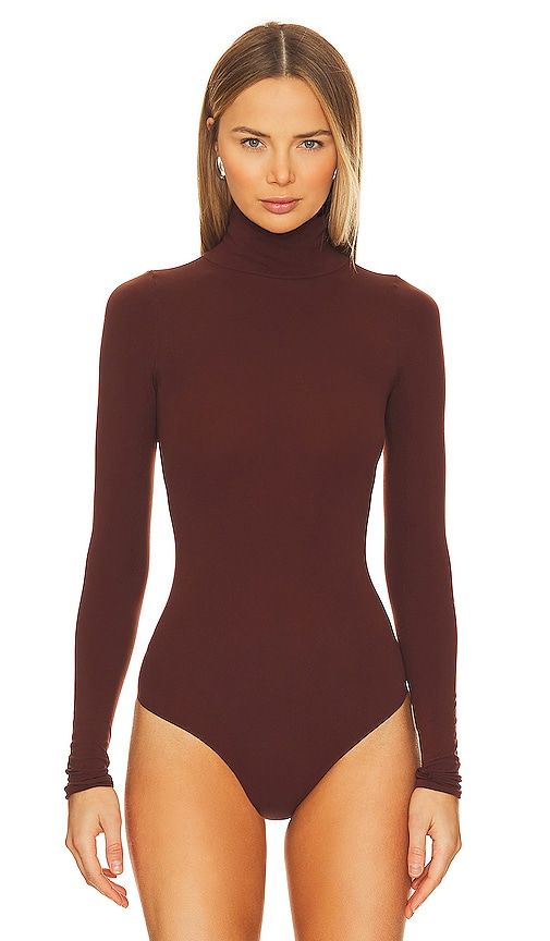 Ballet Turtleneck Bodysuit in Burgundy - Commando - Modalova