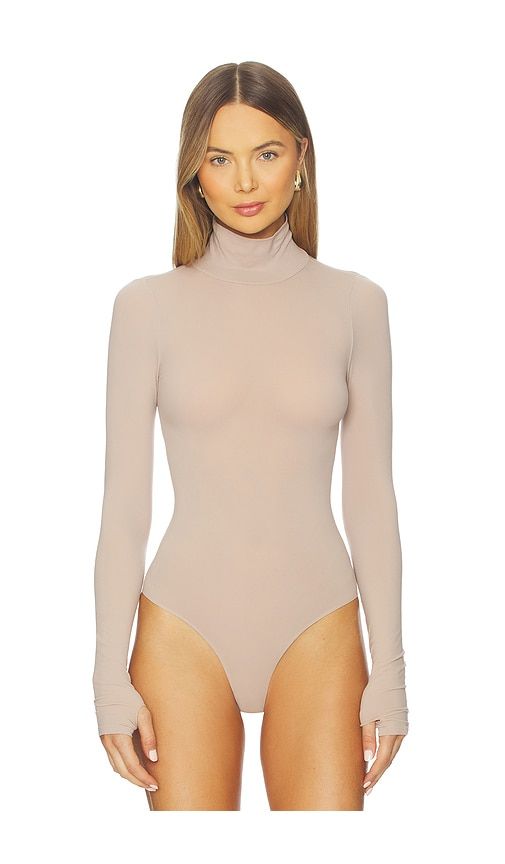 Ballet Turtleneck Bodysuit With Thumbholes in Nude - Commando - Modalova