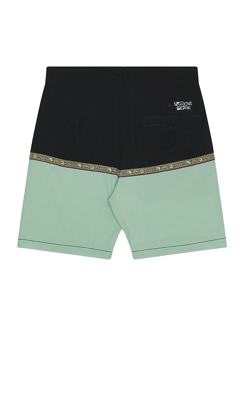 Monolith 18 Boardshort in . - size 32 (also in 34, 36) - Critical Slide - Modalova