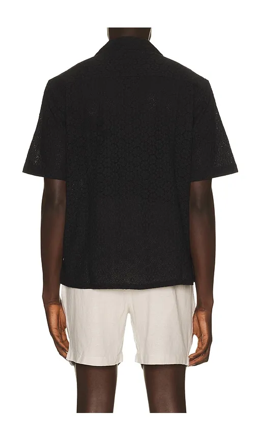 Floral Eyelet Short Sleeve Shirt in . - size L (also in M, S, XL/1X) - Corridor - Modalova