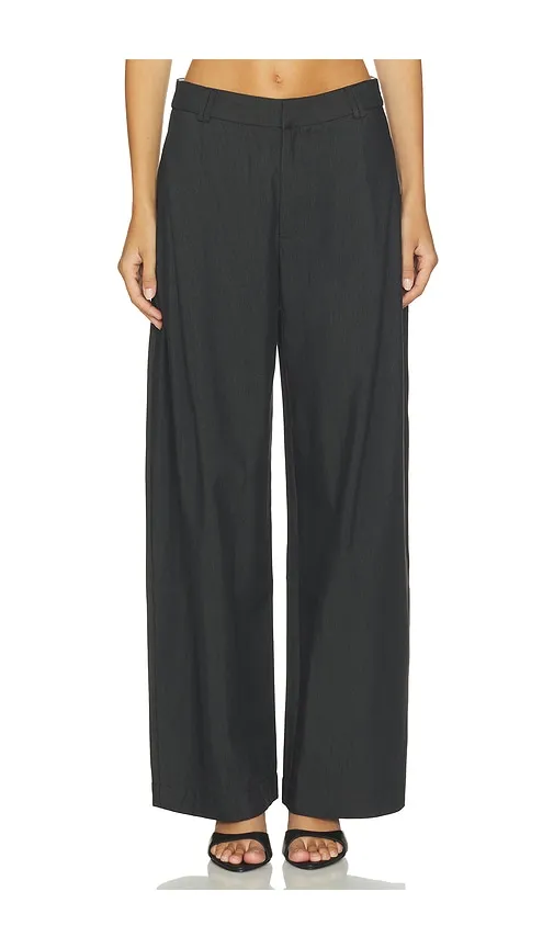 Wide-leg Tapered Tailored Trousers in . - size L (also in M, S) - Cubic London - Modalova