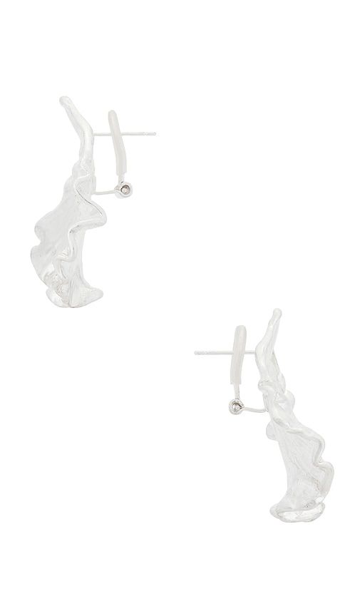 Iris Earring in Metallic Silver - Cult Gaia - Modalova