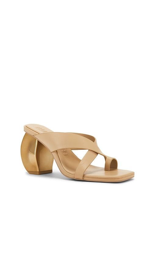Nina Sandal in Tan. - size 37 (also in 38.5, 39) - Cult Gaia - Modalova
