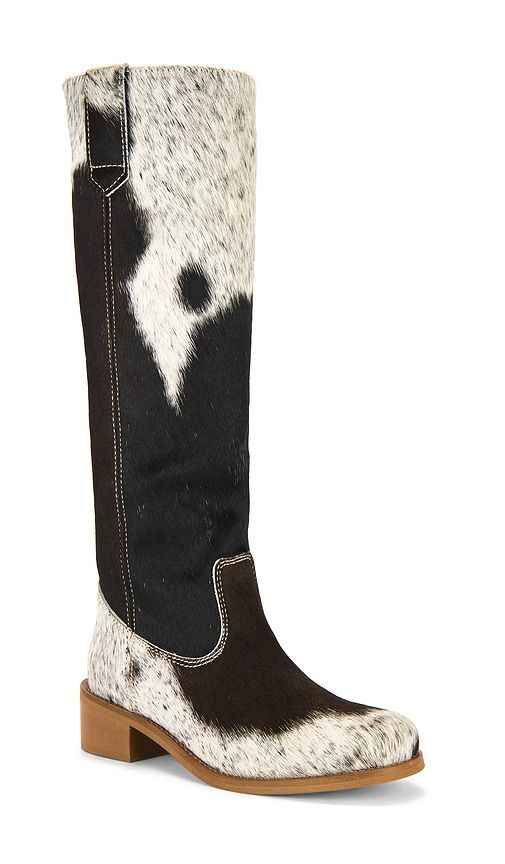 Ann Gaucho Boot in Brown. - size 37 (also in 38) - Dico Copenhagen - Modalova