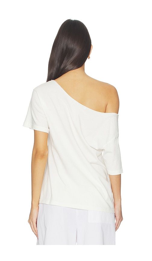 Solid Off The Shoulder Tee in . Size L. Also in M, XL, XS - DAYDREAMER - Modalova