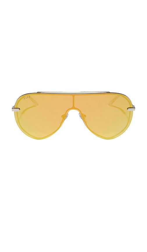 Imani Sunglasses in Metallic - DIFF EYEWEAR - Modalova