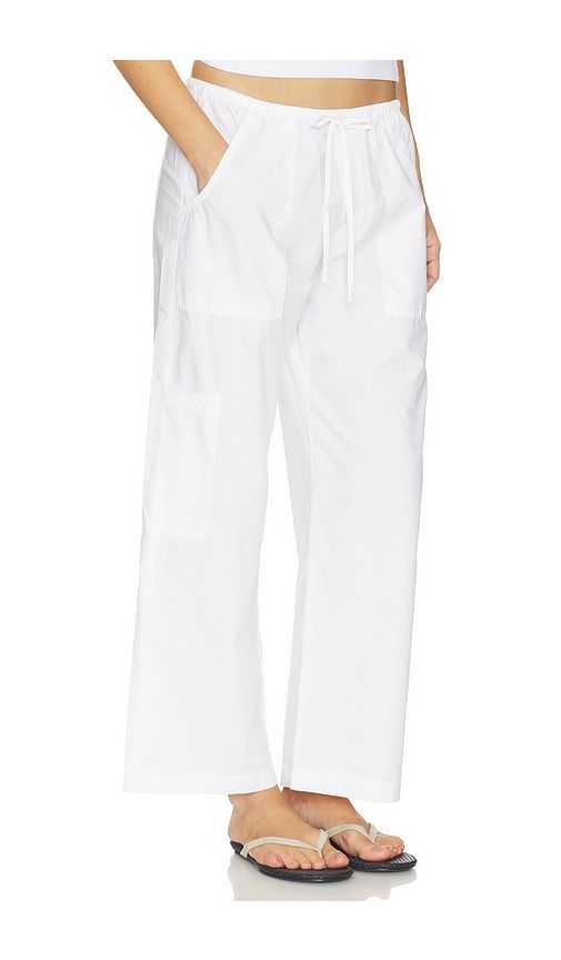 The Pop Drawstring Cargo Pant in White. - size M (also in S, XL) - DONNI. - Modalova