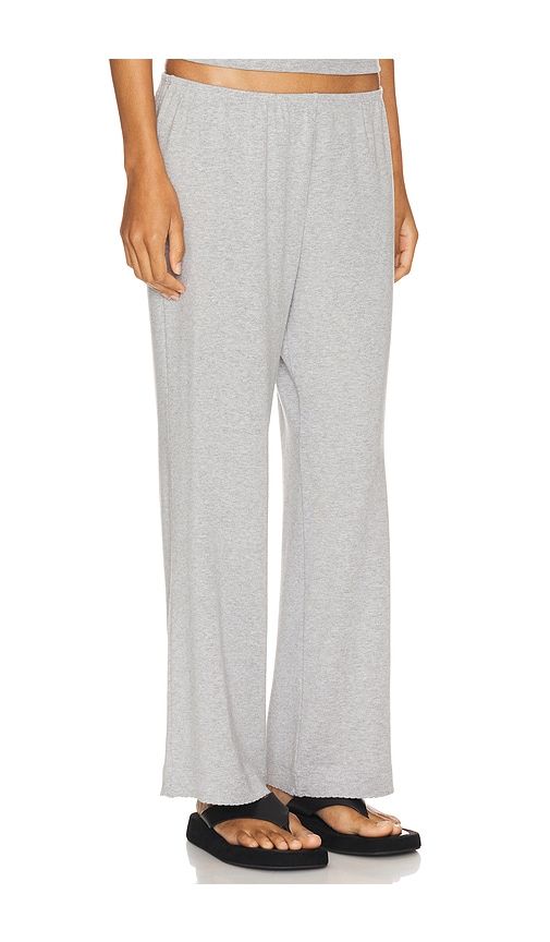 Baby Rib Scallop Pant in Grey. - size L (also in M, S, XS) - DONNI. - Modalova