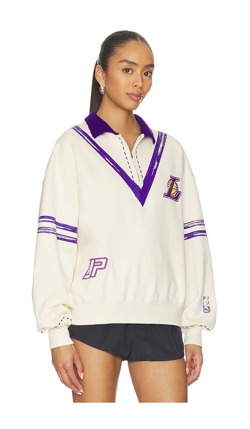 The Letterman Pullover in Cream. - size M (also in S, XS) - DANNIJOPRO - Modalova