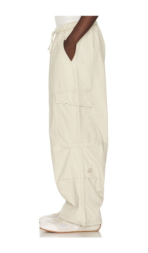 Smiley Logo Parachute Pants in Cream. - size L (also in XL/1X) - DRMERS CLUB - Modalova