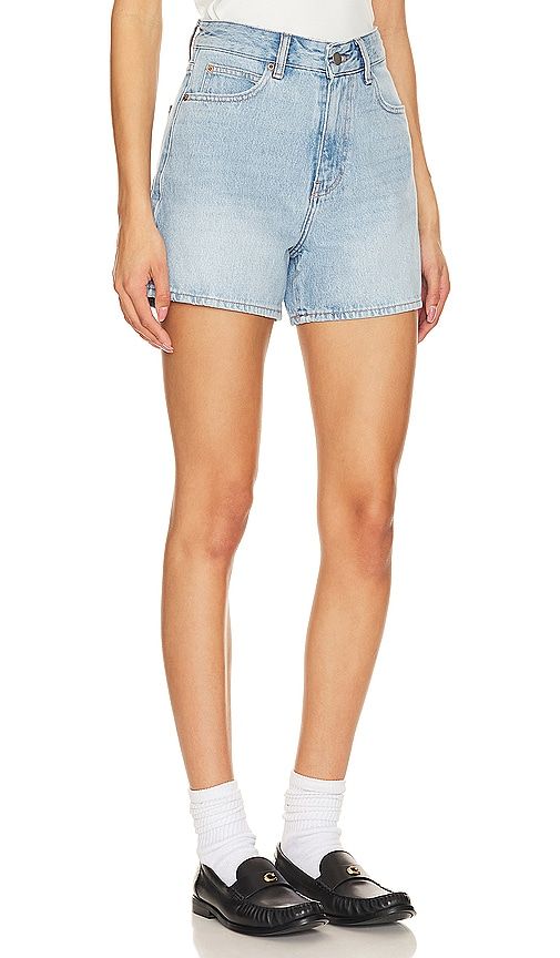 Nora Shorts in Denim-Light. - size 24 (also in 25, 28) - Dr. Denim - Modalova