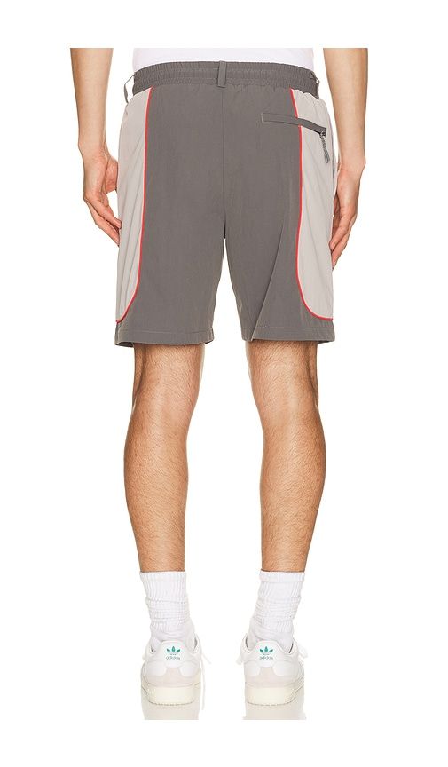 Range Short in Grey. - size S (also in XL/1X) - Eastside Golf - Modalova