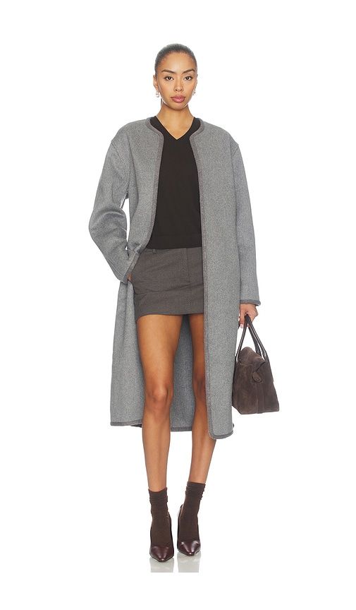 Port Belted Coat in Light Grey. - size L (also in M, S, XL, XS) - Elodie the Label - Modalova