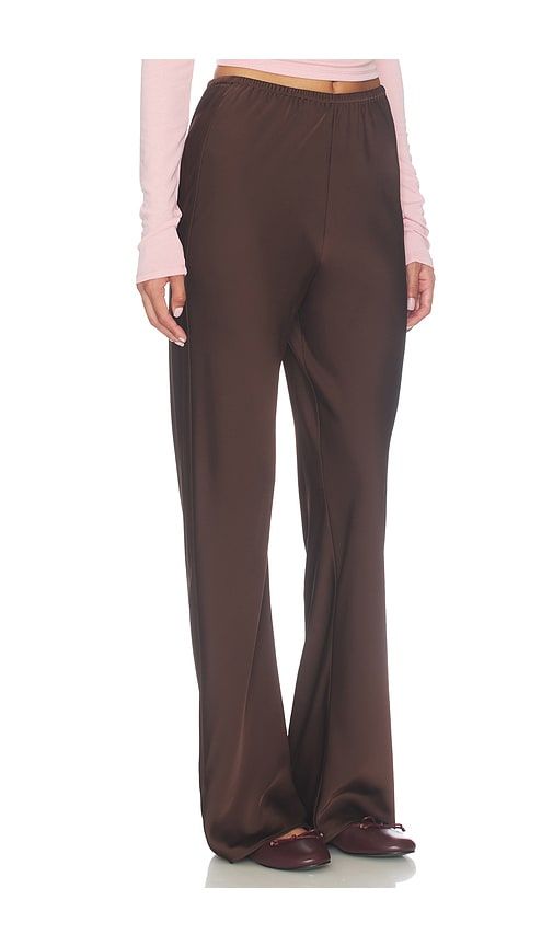 Row Satin Pant in Chocolate. - size L (also in M, S, XL, XS) - Elodie the Label - Modalova