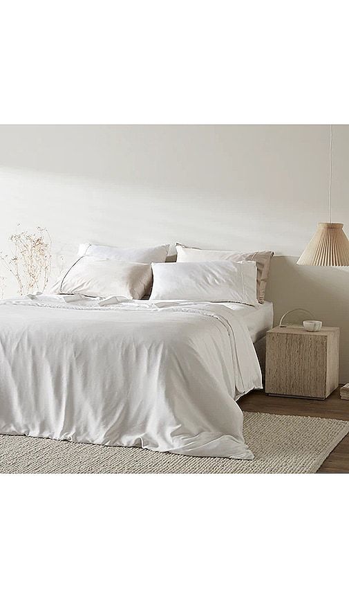 Twin Sateen Solid Duvet Cover in White - Ettitude - Modalova