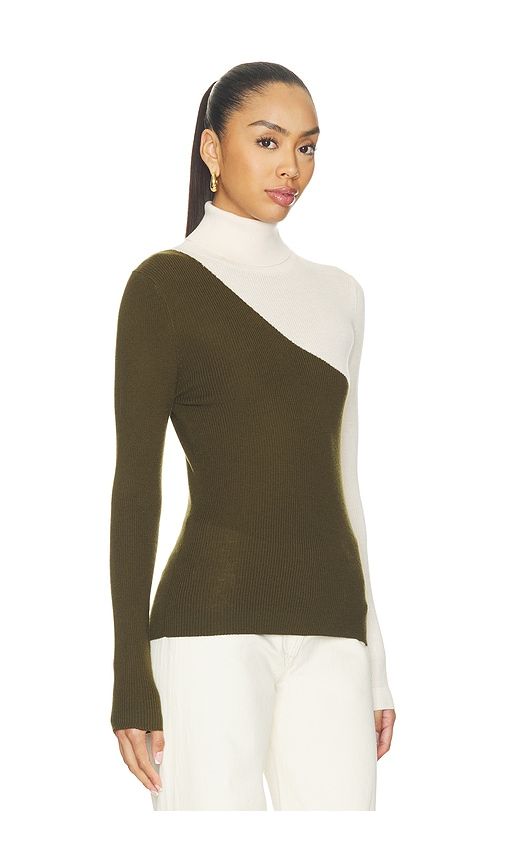 Koncert Bicolour Turtleneck in Olive. - size M (also in S, XS) - Essentiel Antwerp - Modalova