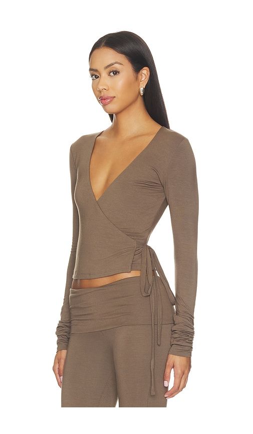 Soft Jersey Wrap Top in Brown. - size L (also in M, S, XS) - Eterne - Modalova