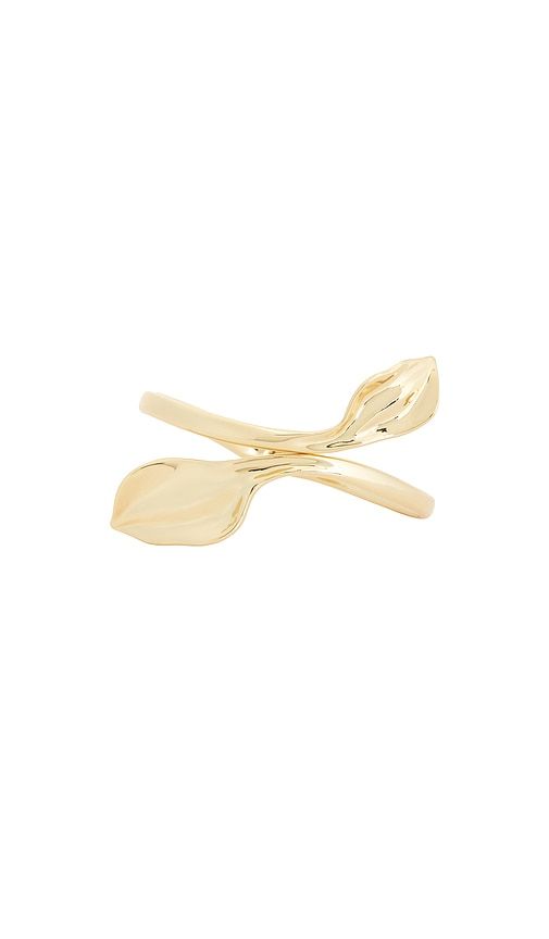 Twist & Turn Cuff Bracelet in Metallic - Ettika - Modalova