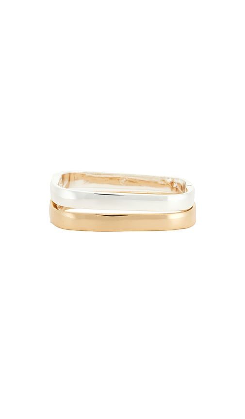 Rounded Square Cuff Set in - Ettika - Modalova